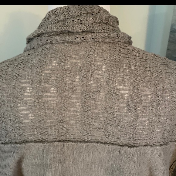 KENSIE Open Knit Shrug Size Medium - Picture 6 of 10